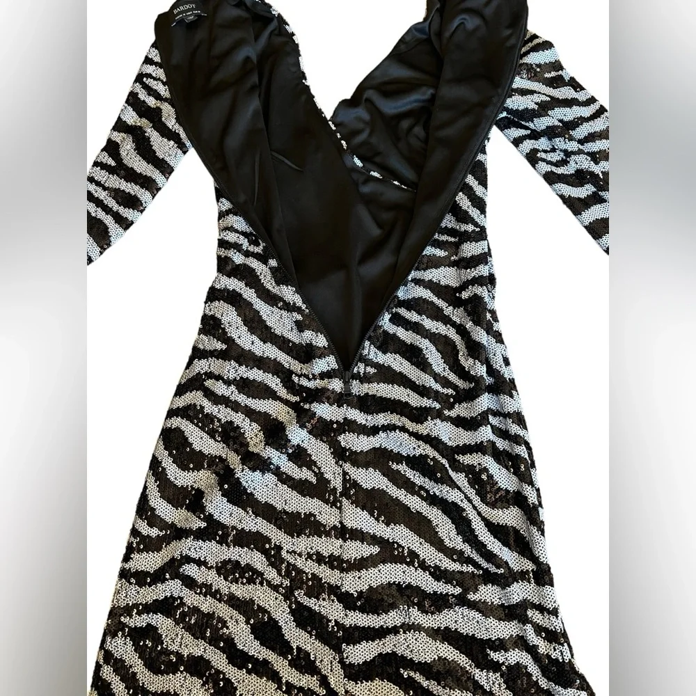 BARDOT Black White Zebra Sequined Ruched Mini Party Dress Size S/ 6 Long Sleeve